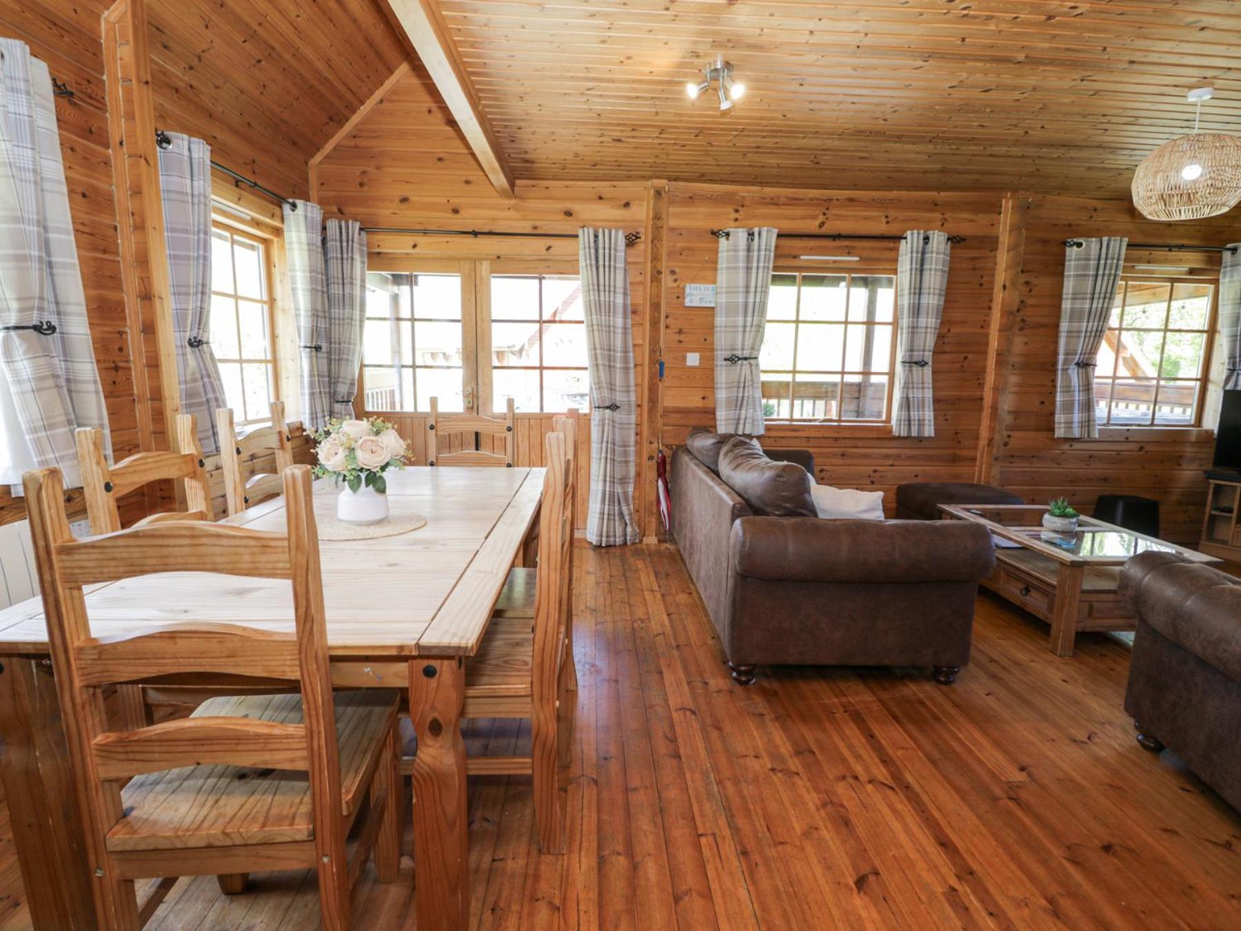 Sun View Lodge スランベドル エクステリア 写真